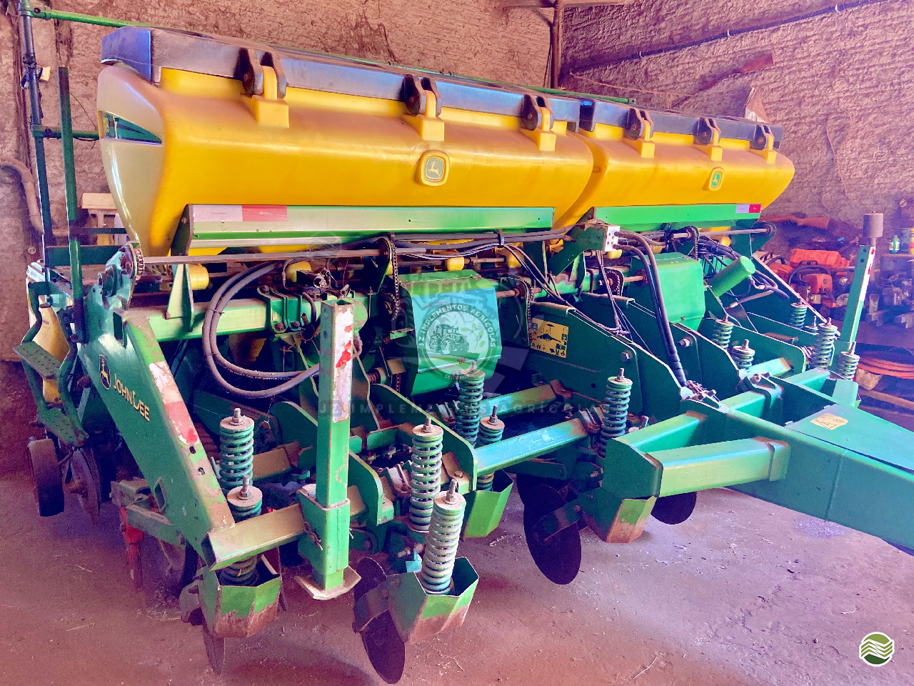 PLANTADEIRA JOHN DEERE PLANTADEIRAS 1109 JZ Implementos Agrícolas TOLEDO PARANÁ PR